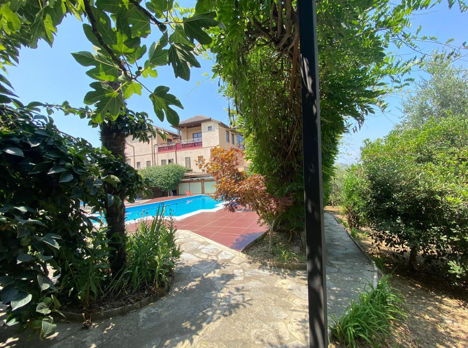 Villa Mugs Ljaknasi Extérieur photo